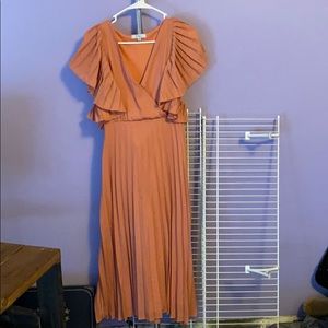 Women’s Pleated Dress with Tie